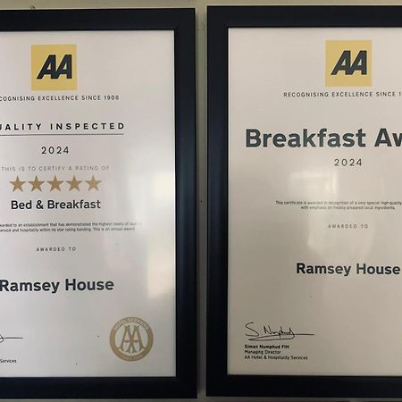 Ramsey House - Luxury Licensed B&B - Parking And Guest Lounge St. Davids  Kültér fotó